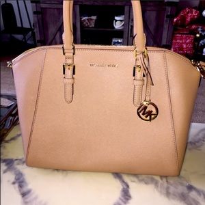 Micheal kors ciara stachel tan new with dust bag